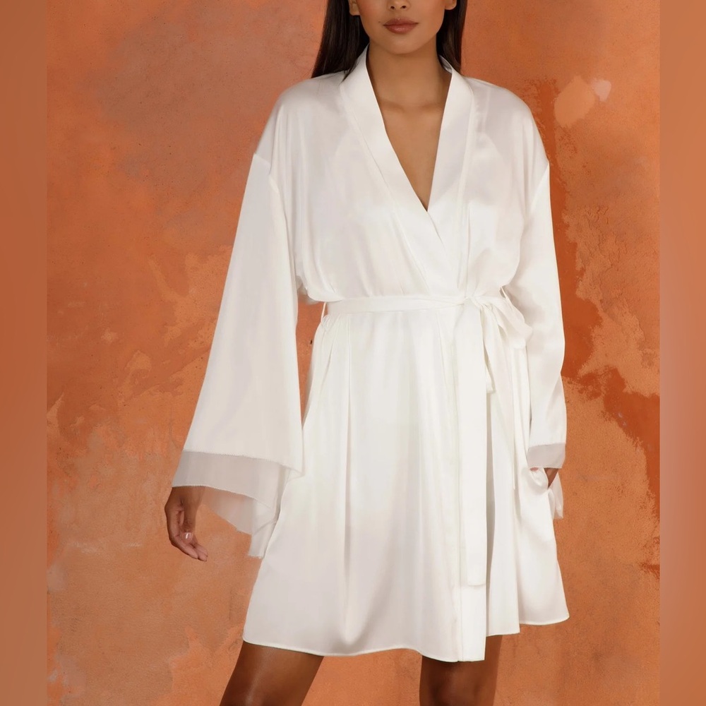 Tulip Short Robe